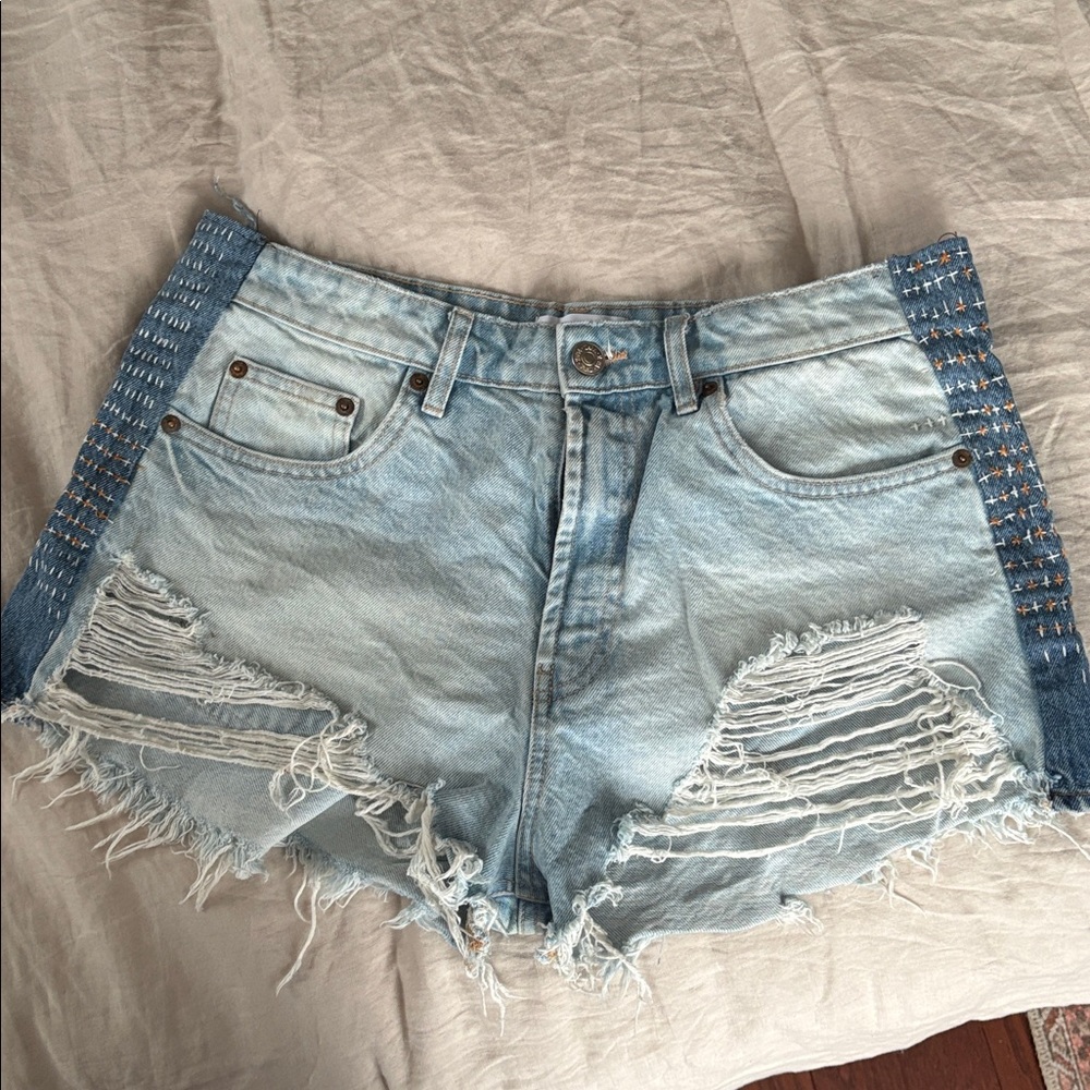 Zara Light Blue Distressed Jean Shorts with embroidery.